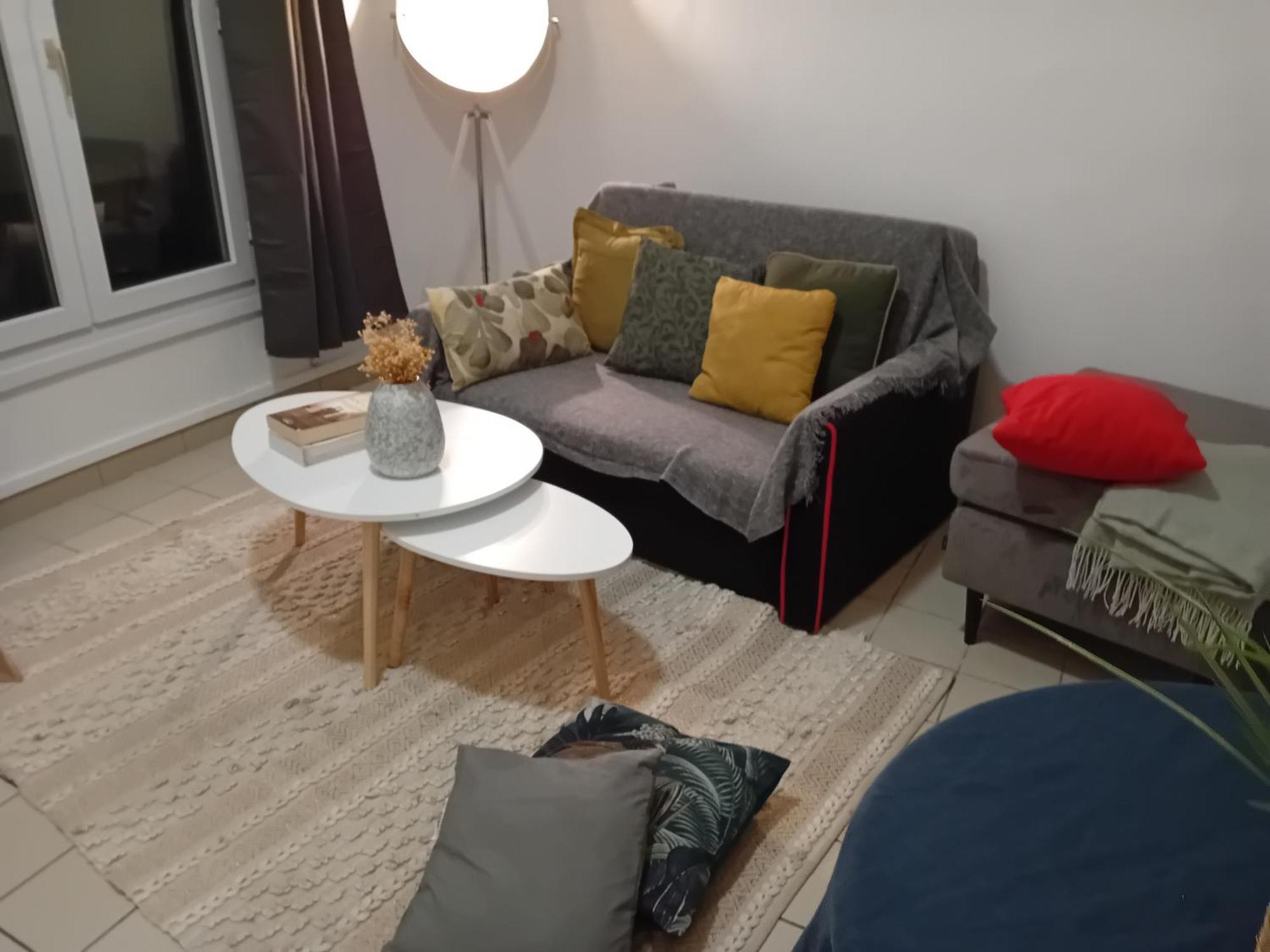 1 Minute Gare Montparnasse ,near To Eiffel Tour And Louvre Meusm,gorgeous Place Apartment